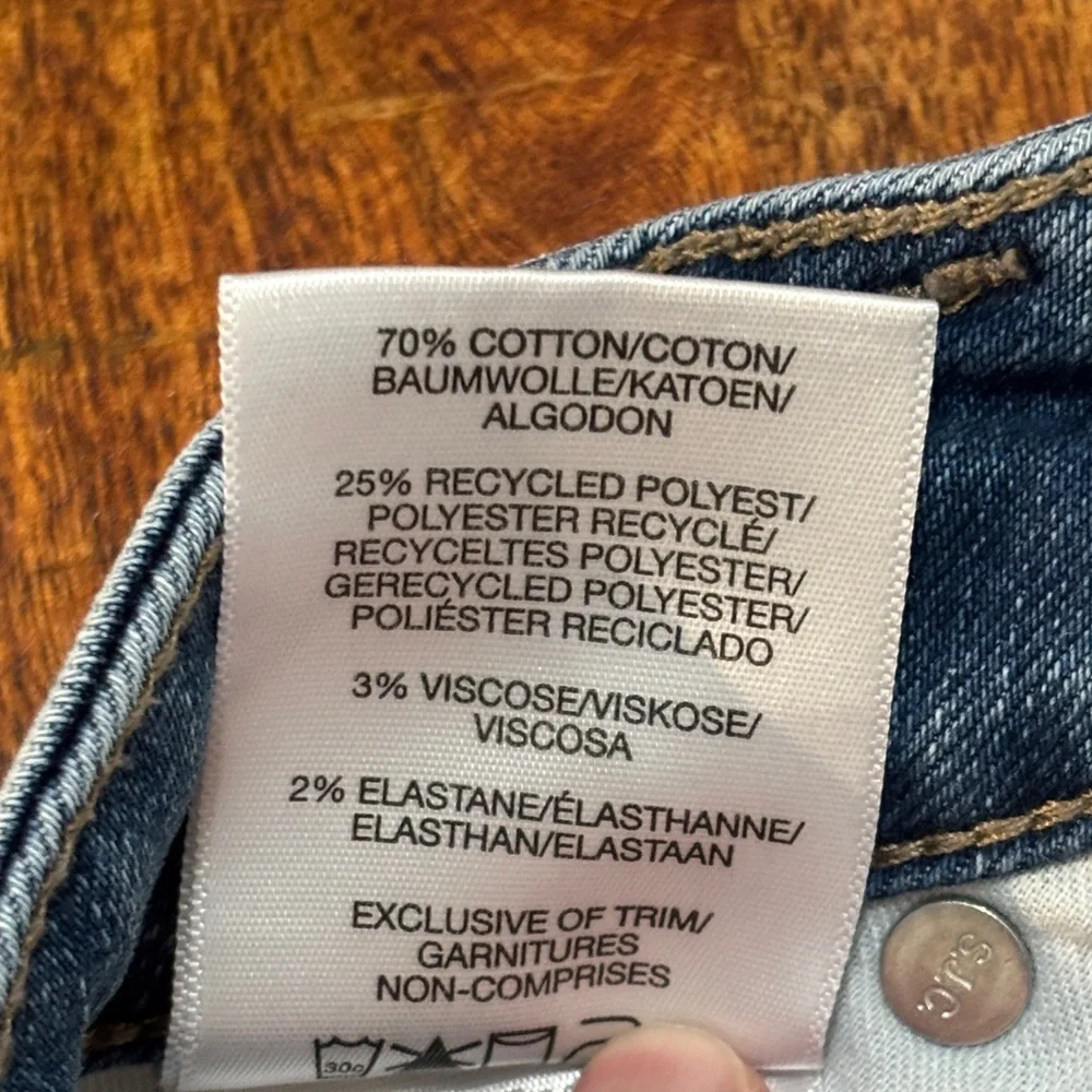 Silver Jeans Co. Women's Boyfriend Mid Rise Shorts - Picture 6 of 7